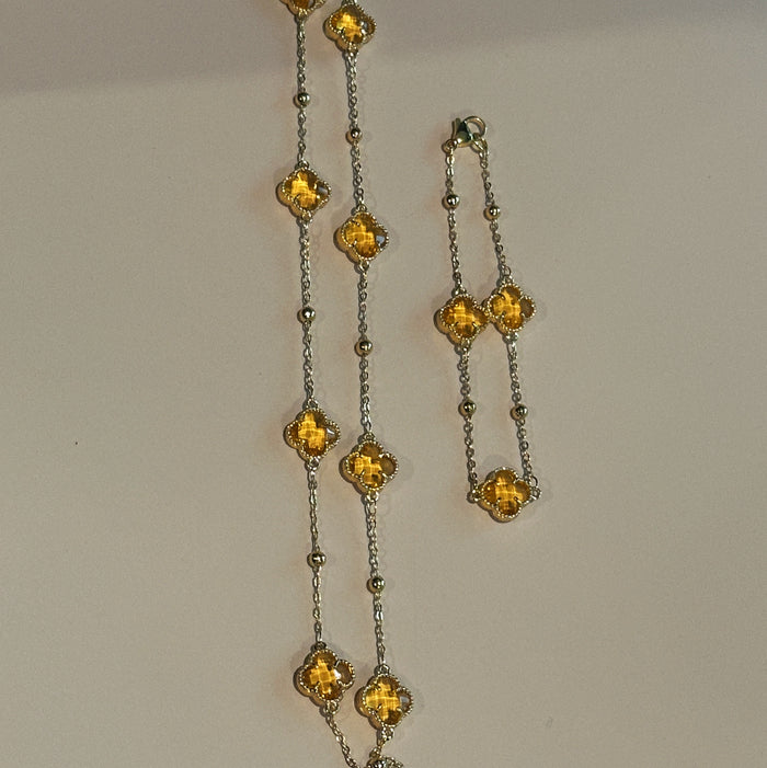 The Soleil Clover Duo